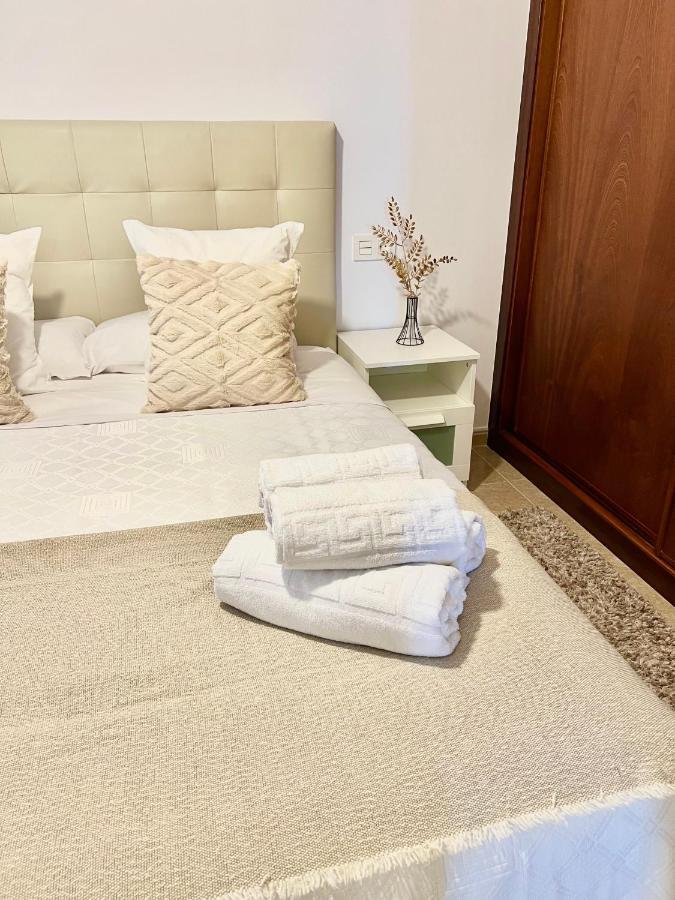 Apartamento Playa Blanca กอร์คูบิญอน ภายนอก รูปภาพ